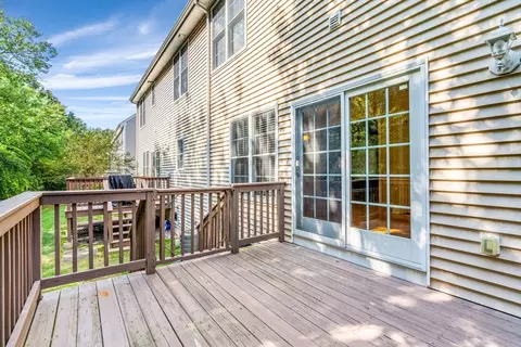 65 Knowlton Cir #65, Upton, MA 01568 photo 6