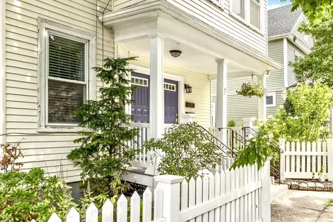 7 Phelps St #1, Salem, MA 01970