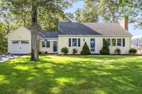 7 Turtle Cove Rd, Yarmouth, MA 02664