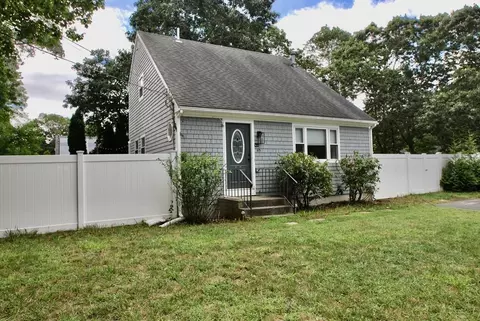 45 Leisure Ln, Wareham, MA 02538
