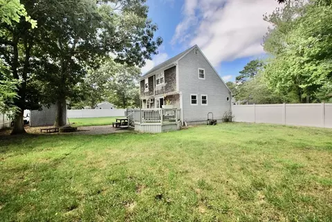 45 Leisure Ln, Wareham, MA 02538 photo 2