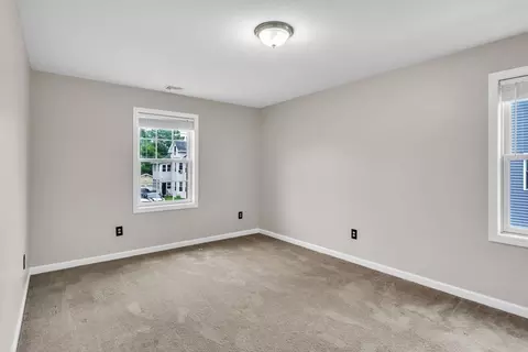 25 Thomas St, Chicopee, MA 01013 photo 18