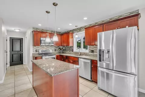 25 Thomas St, Chicopee, MA 01013 photo 10