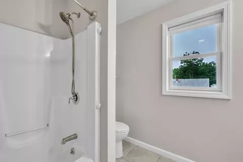 25 Thomas St, Chicopee, MA 01013 photo 15