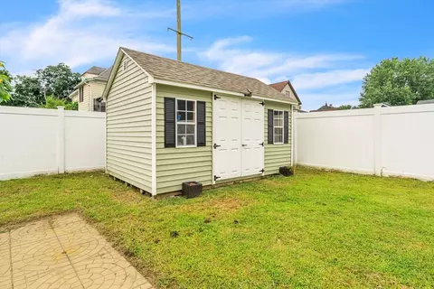 25 Thomas St, Chicopee, MA 01013 photo 36