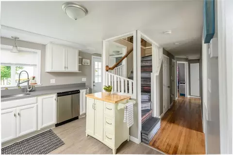 Entry Way - 15 Packard Ave, Hull, MA 02045 photo 1 of 1