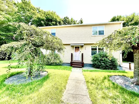 3 Tarrs Rd, Gloucester, MA 01930