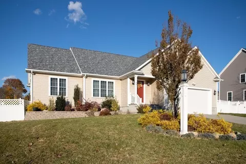 84 Highland Farm Rd, Fall River, MA 02720