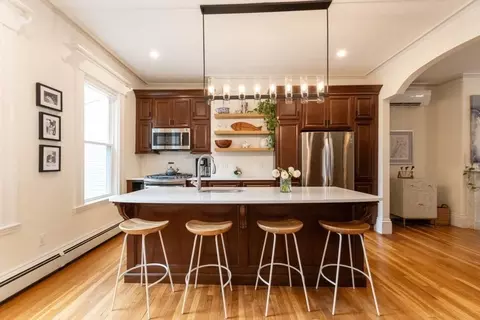747 E Broadway, Boston, MA 02127 photo 2