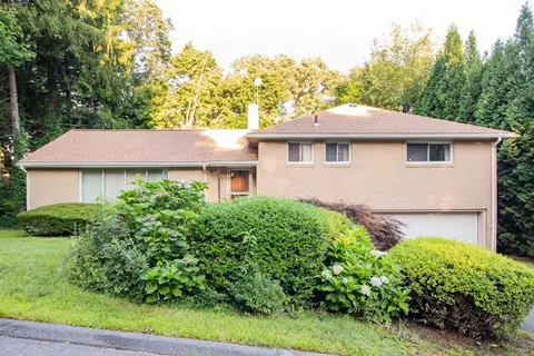 25 Valley Hill Dr, Worcester, MA 01602
