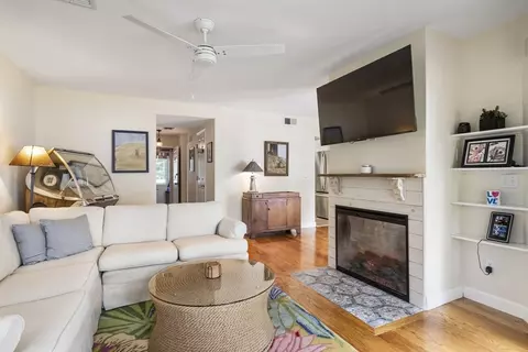 811 Beacon Park Rd #30, Webster, MA 01570