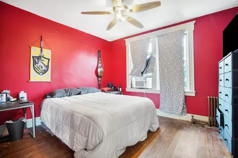 Bedroom - 69 Monrovia St, Springfield, MA 01104 photo 2 of 4