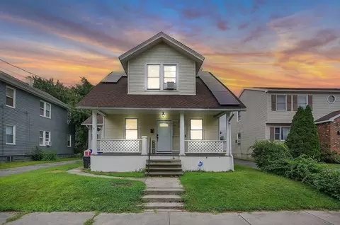 69 Monrovia St, Springfield, MA 01104