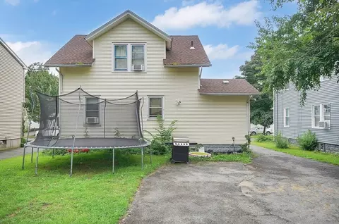 Exterior - 69 Monrovia St, Springfield, MA 01104 photo 3 of 5