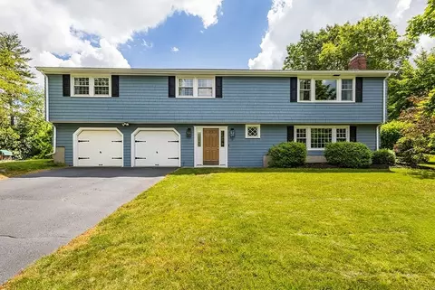 5 Wildwood Dr, Medfield, MA 02052