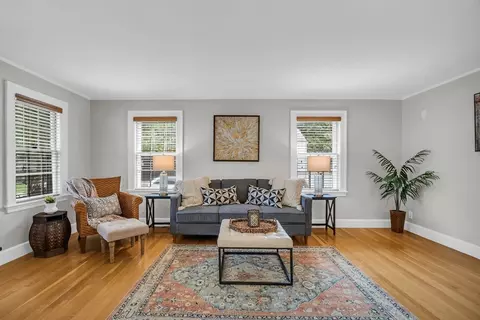 5 Chase Rd, Stoneham, MA 02180 photo 9