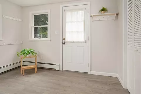 71 Grove St, Reading, MA 01867 photo 3
