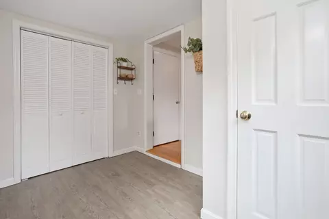 71 Grove St, Reading, MA 01867 photo 4