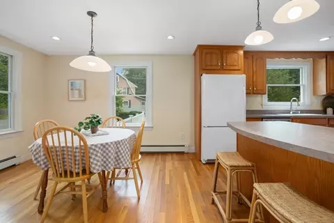 71 Grove St, Reading, MA 01867 photo 9