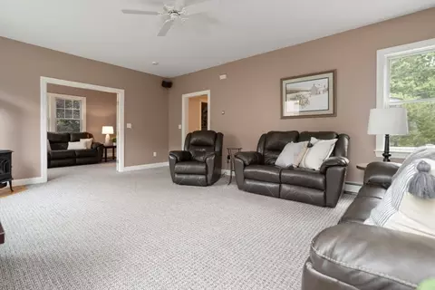 71 Grove St, Reading, MA 01867 photo 16