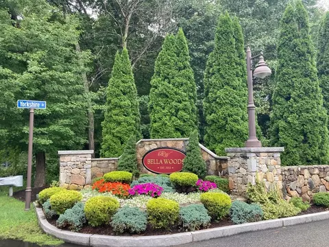 46 Yorkshire Dr #46, Tewksbury, MA 01876