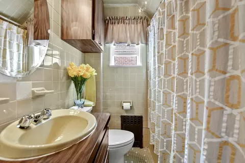 Bath - 45 Staples Ave # A, Everett, MA 02149 photo 3 of 3