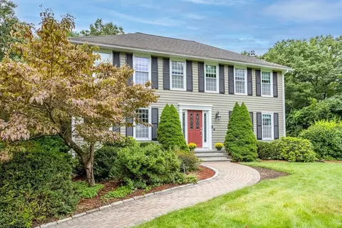 14 Virginia Rd, Tyngsborough, MA 01879