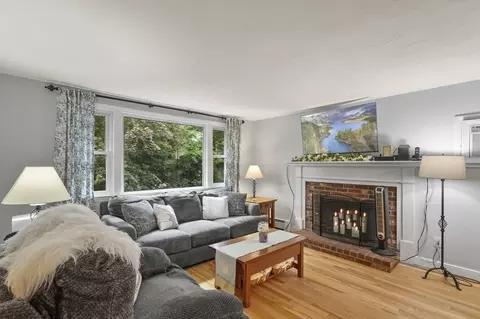 16 Pine Ridge Dr, Ayer, MA 01432 photo 3