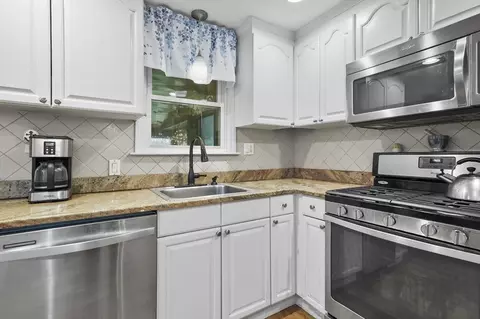 16 Pine Ridge Dr, Ayer, MA 01432 photo 11