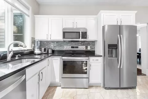 Kitchen - 80 Linden St #A, Everett, MA 02149 photo 2 of 4