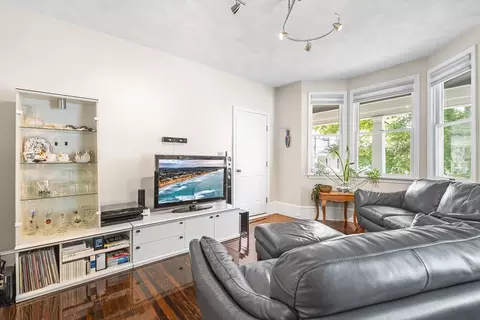 Living - 80 Linden St #A, Everett, MA 02149 photo 2 of 2