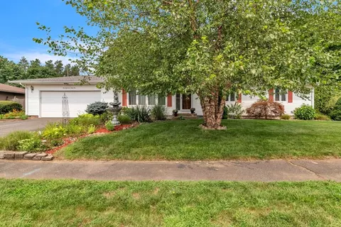 161 Tolpa Cir, Chicopee, MA 01020