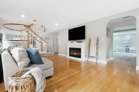 1 Lobao Dr, Danvers, MA 01923 photo 11