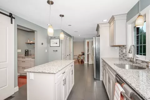 164 Pond St, Georgetown, MA 01833 photo 6