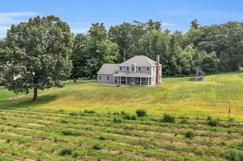 391 Chase Rd, Lunenburg, MA 01462