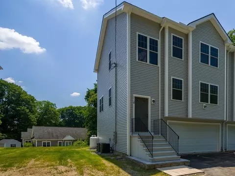 71 Shrine Ave #71, West Boylston, MA 01583