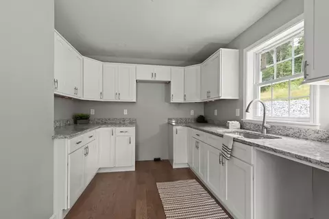 136 Brooks St, Worcester, MA 01606 photo 14