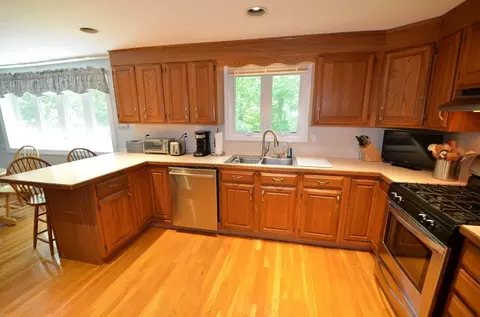 Kitchen - 55 Read Dr, Hanover, MA 02339 photo 1 of 2