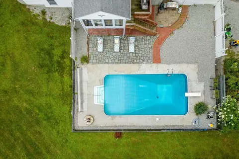 31 Sunset Dr, Dudley, MA 01571 photo 5