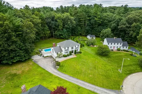 31 Sunset Dr, Dudley, MA 01571 photo 3