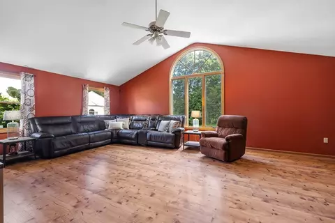 31 Sunset Dr, Dudley, MA 01571 photo 15