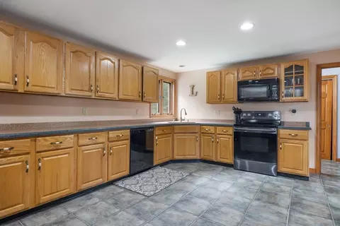 31 Sunset Dr, Dudley, MA 01571 photo 25