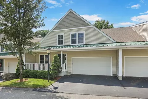 103 Fireside Ln #103, Holden, MA 01520