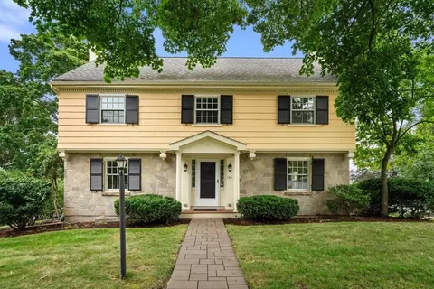 135 Lewis Rd, Belmont, MA 02478