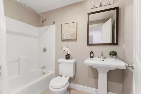 Bath - 50 Floyd St #9, Everett, MA 02149 photo 1 of 2