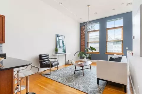 Living - 50 Floyd St #9, Everett, MA 02149 photo 2 of 3