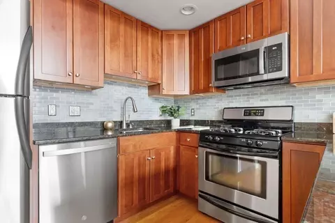 Kitchen - 50 Floyd St #9, Everett, MA 02149 photo 2 of 2