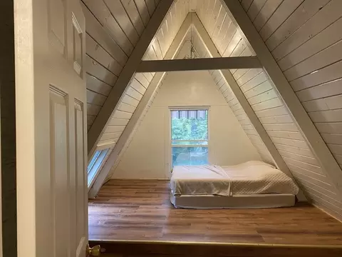 Bedroom - 296 River Rd, Leyden, MA 01337 photo 1 of 2