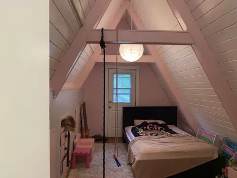 Bedroom - 296 River Rd, Leyden, MA 01337 photo 2 of 2