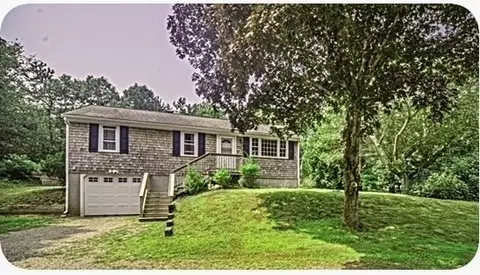 492 Cotuit Rd, Mashpee, MA 02649